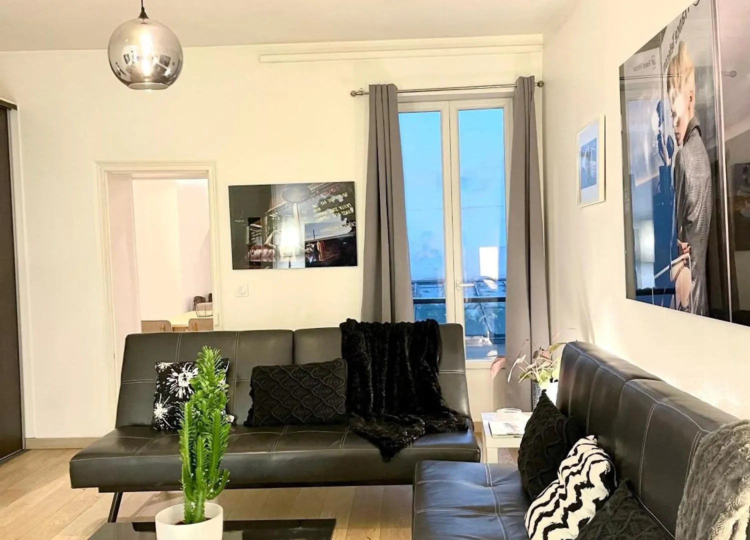 Vaste Appartement Avec Tout Paris A Vos Pieds